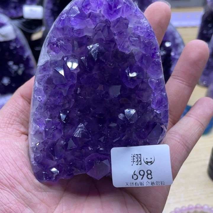 未镶嵌水晶大型摆件（非配饰）