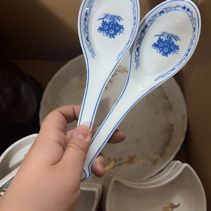 茶盏陶瓷盘子啥都有