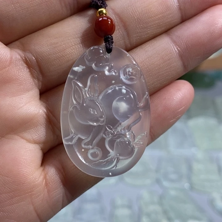 岫玉未镶嵌颈饰吊坠