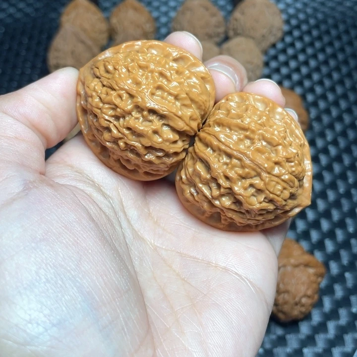 文玩核桃把件41金牛