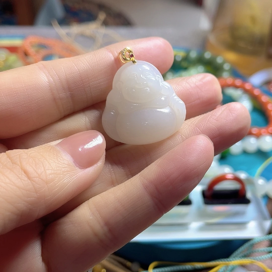 和田玉18K金镶嵌颈饰