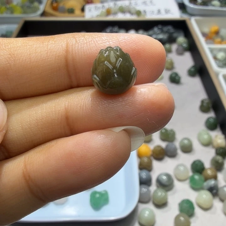 未镶嵌和田玉珠宝半成品