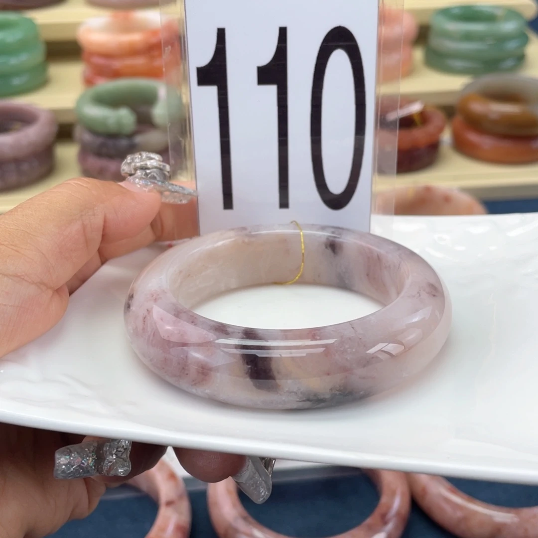 未镶嵌手镯石英岩玉