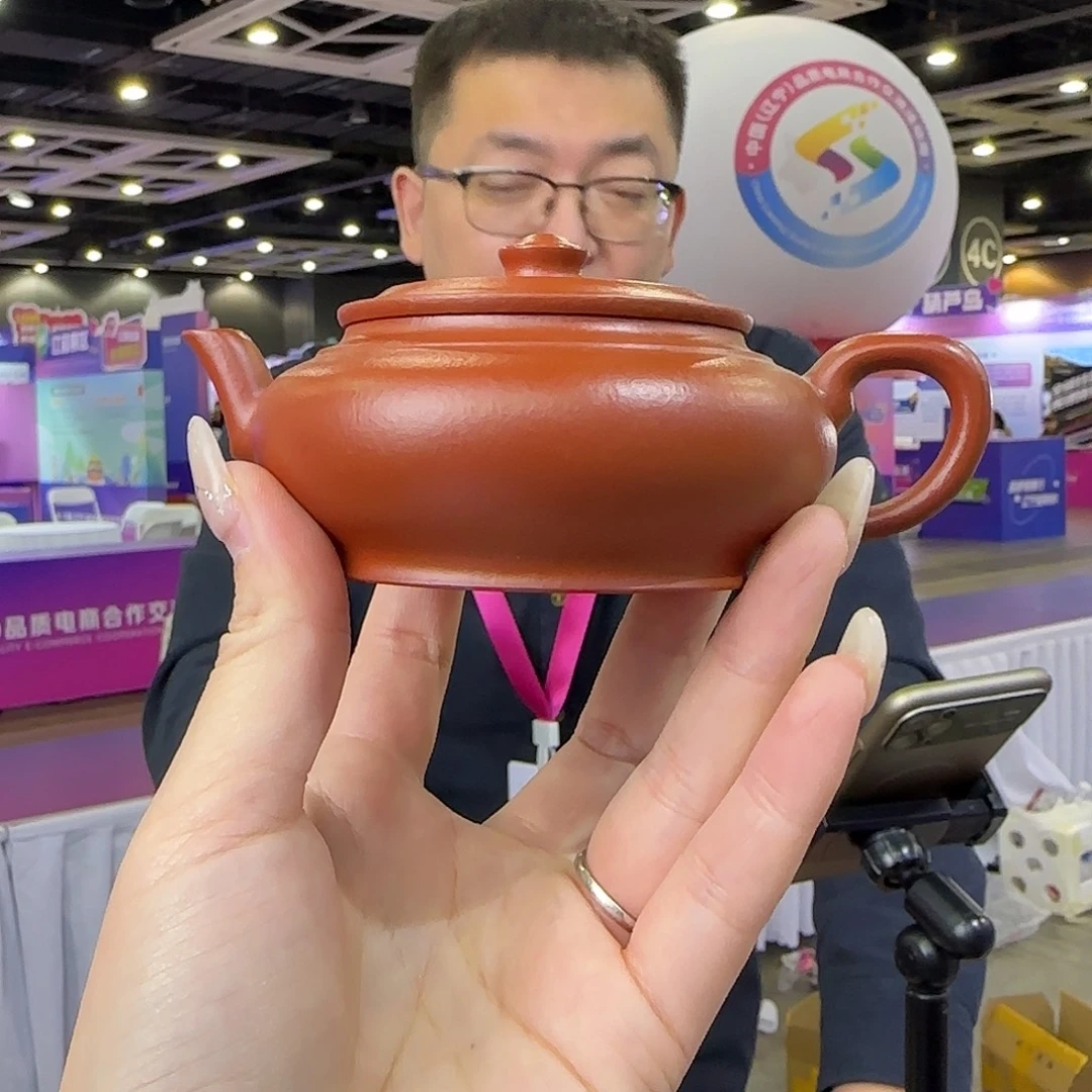 茶杯紫砂朱泥虚扁  130CC