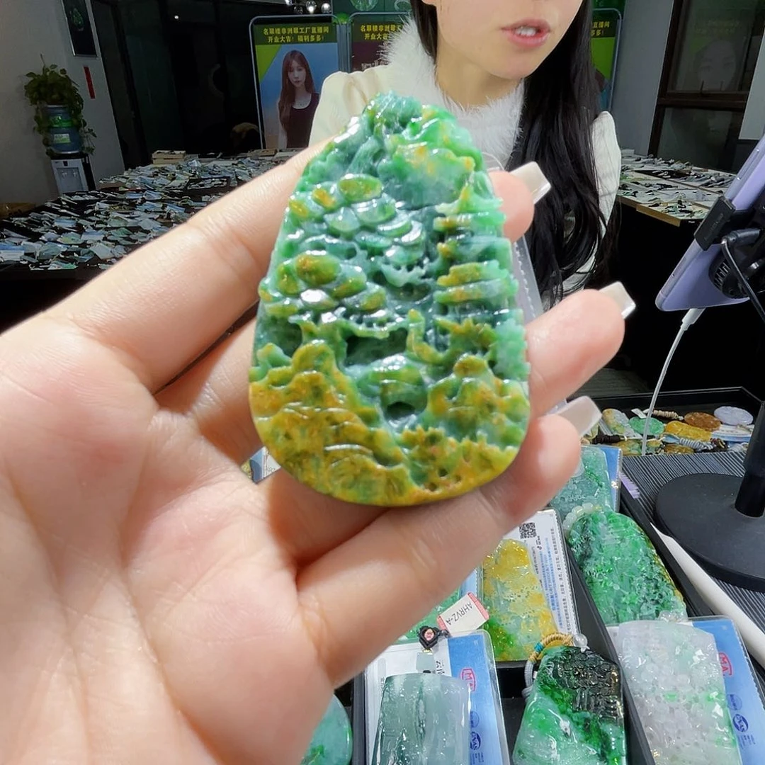 颈饰未镶嵌翡翠一