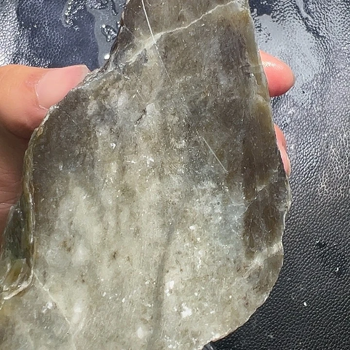 和田玉（糖玉）未镶嵌珠宝奇石