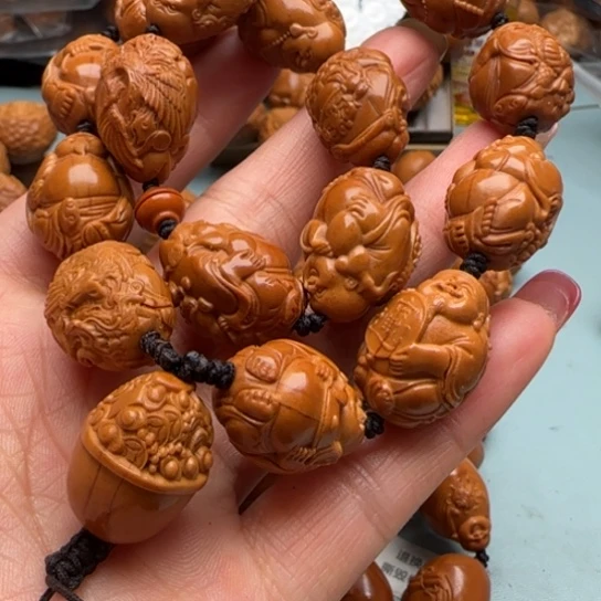 吊坠桃核橄榄雕工艺品