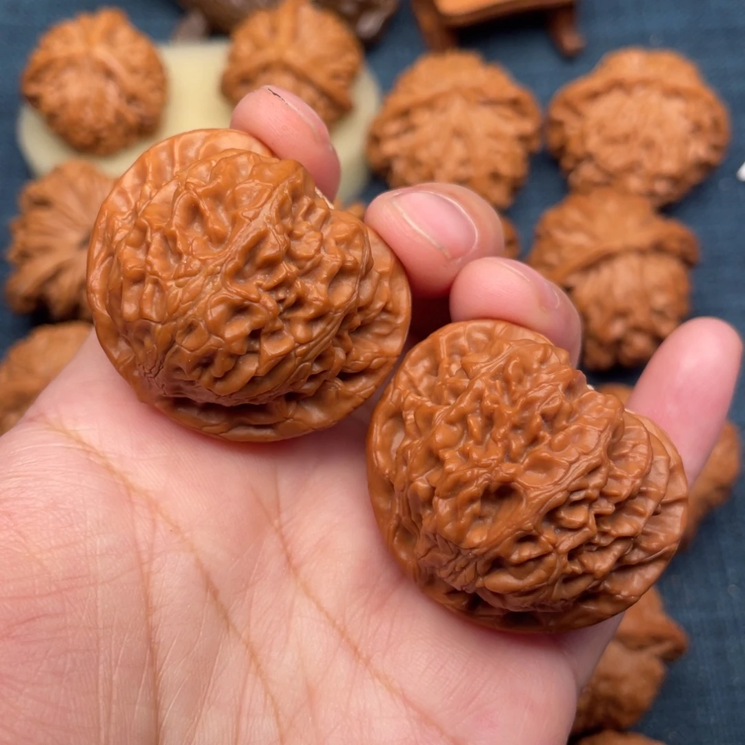 把件文玩核桃40.8桃心宫灯