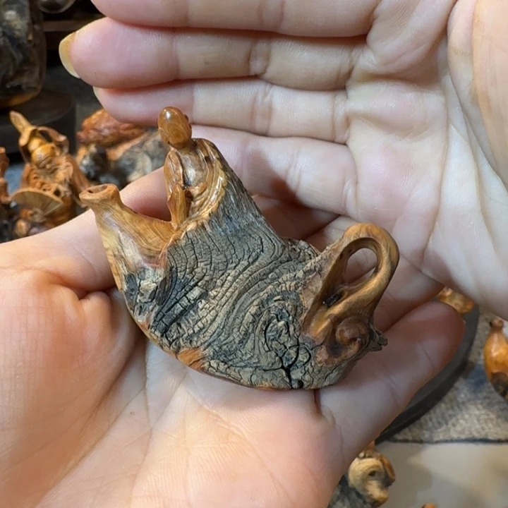 崖柏摆件手把件等