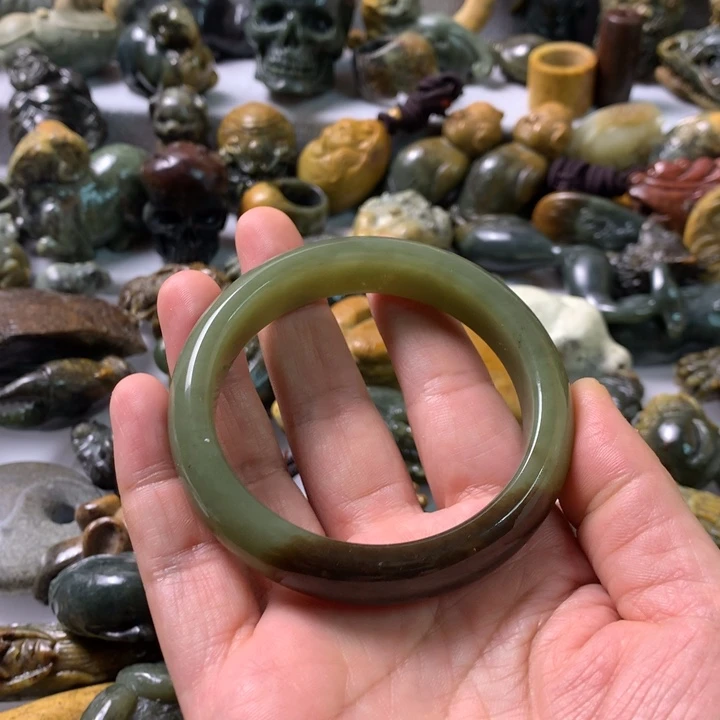 未镶嵌岫岩河磨玉（透闪石质玉）笔搁