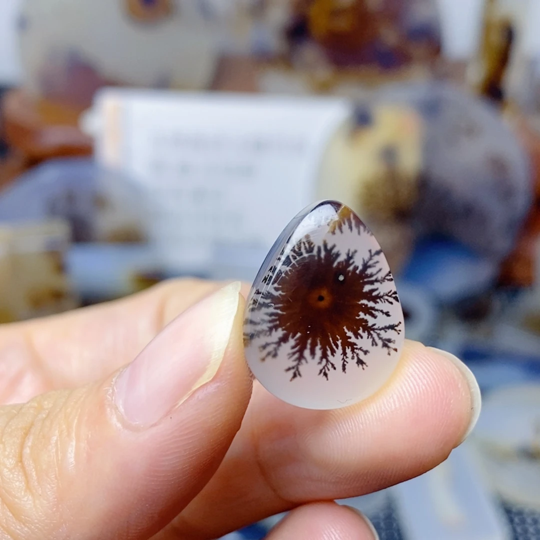 玛瑙/玉髓未镶嵌珠宝奇石