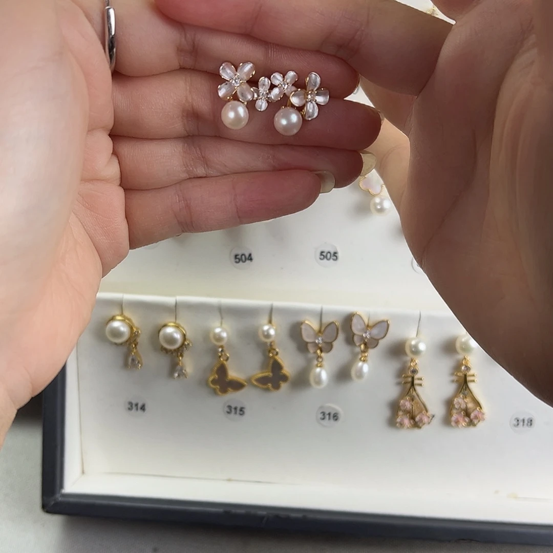 银S925镶嵌耳饰淡水珍珠