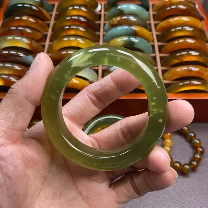 蛇纹石玉手镯未镶嵌i*i