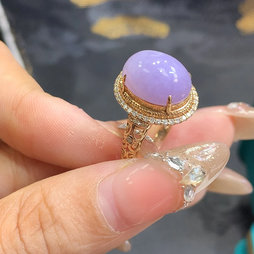 18K金镶嵌挂件翡翠