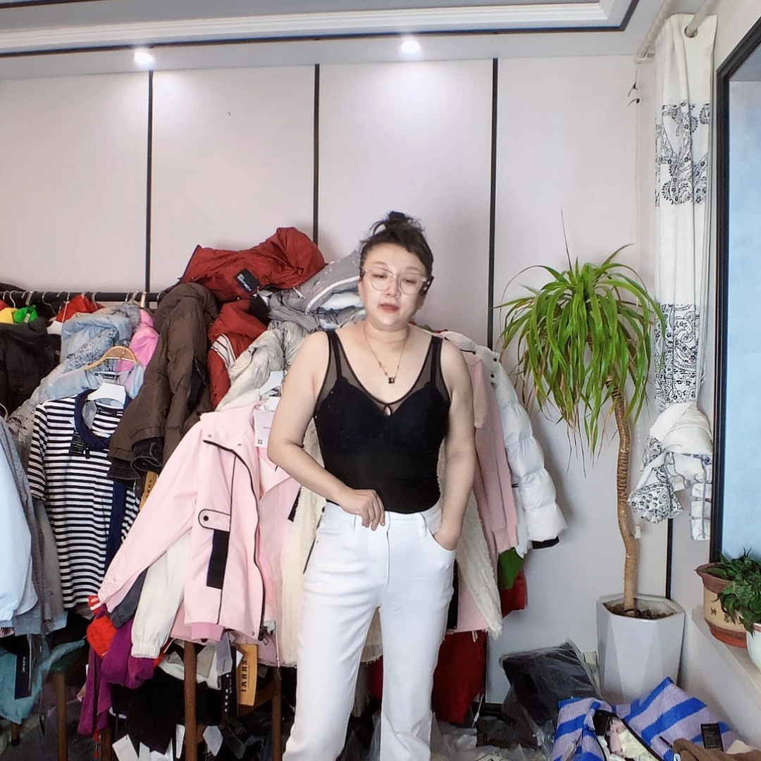 【闪购商品】?白裤子