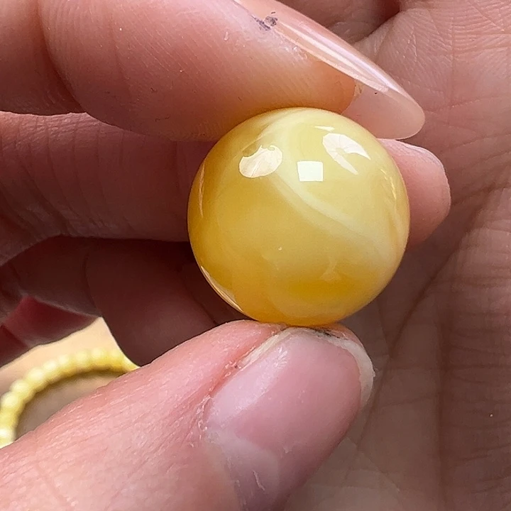 蜜蜡未镶嵌珠宝奇石