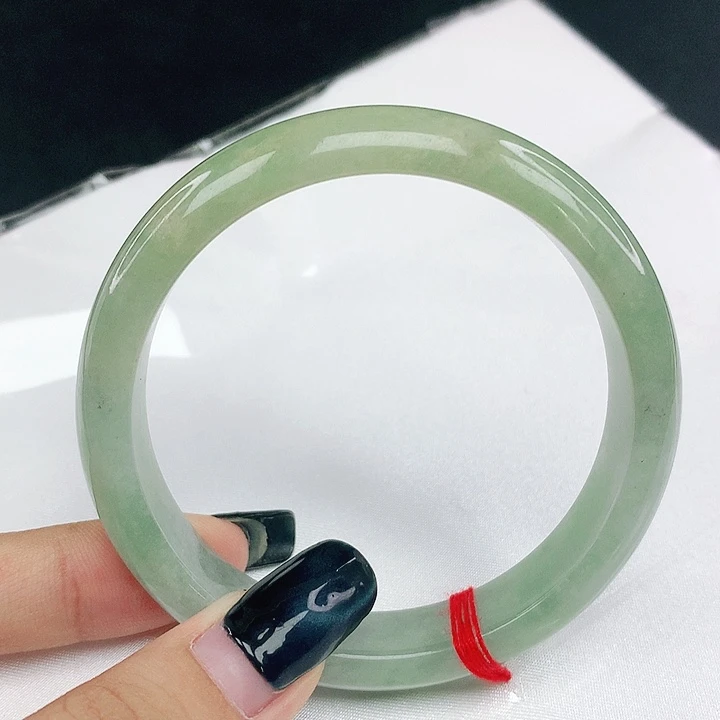 翡翠手镯未镶嵌圈57.6，2036