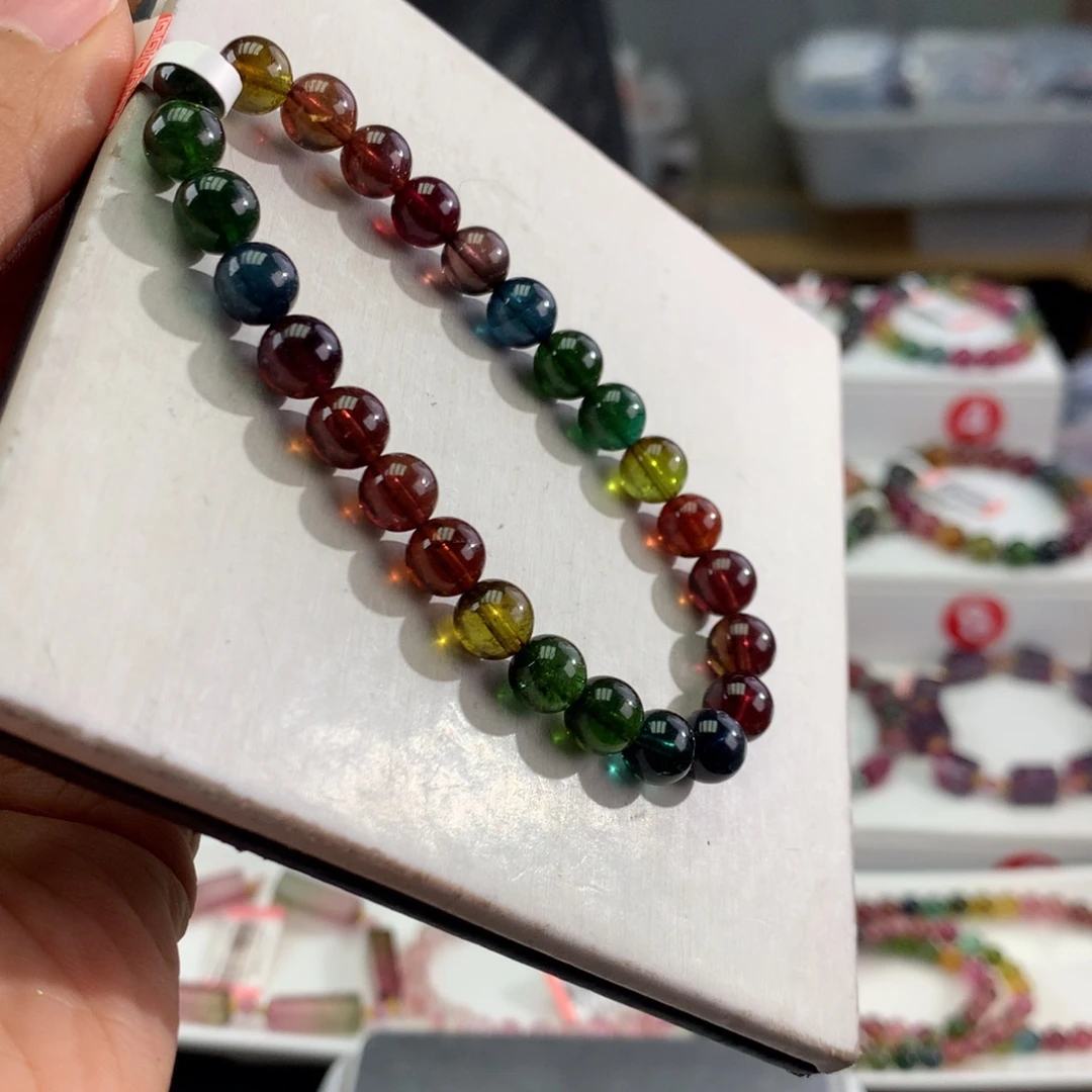 碧玺未镶嵌手链      7mmm。