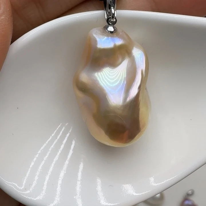 颈饰未镶嵌淡水珍珠