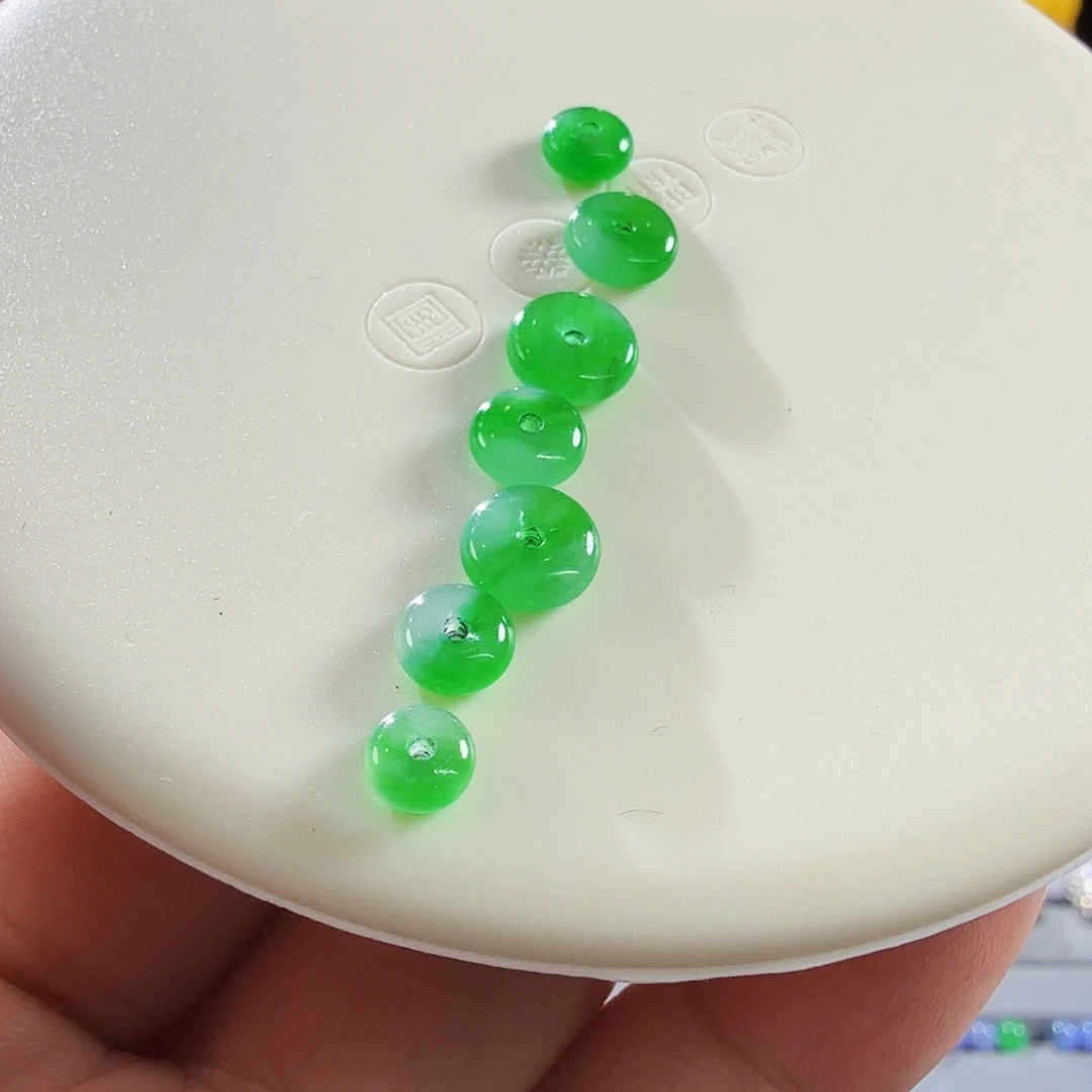 翡翠未镶嵌挂件裸石