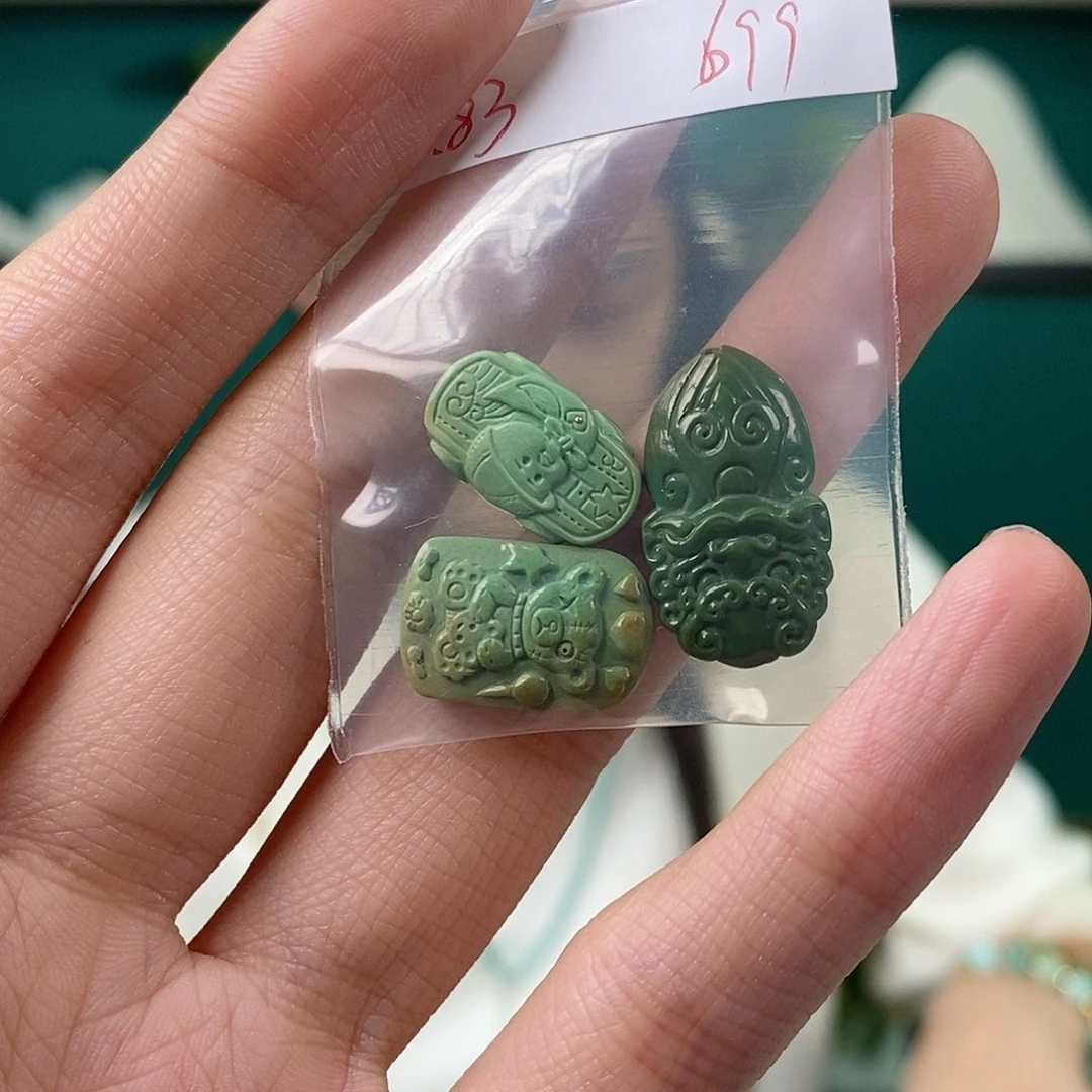 绿松石未镶嵌珠宝奇石