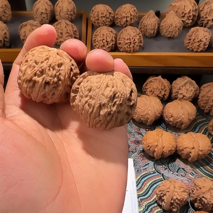 零***秋核桃文玩核桃白狮子272627