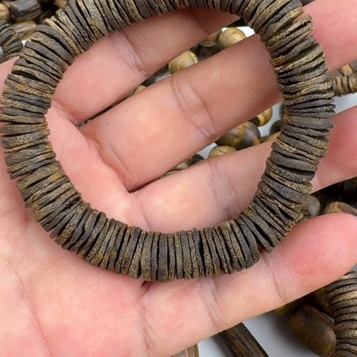 手串沉香叮****）张勺子手串13克
