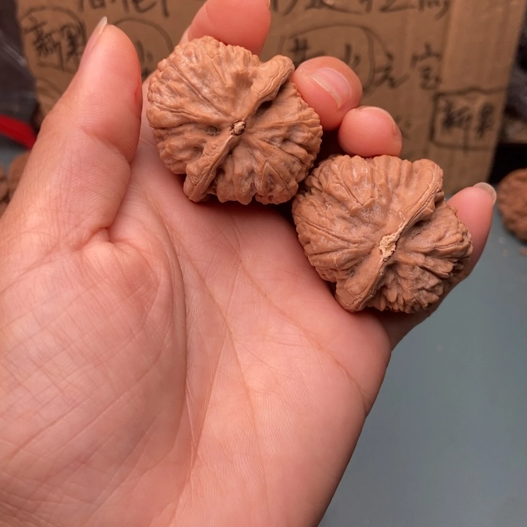寳***鎶文玩核桃吊坠金钱豹16