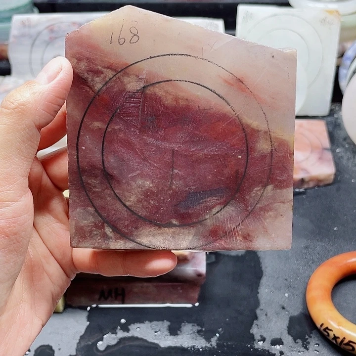 未镶嵌手镯石英质玉定制