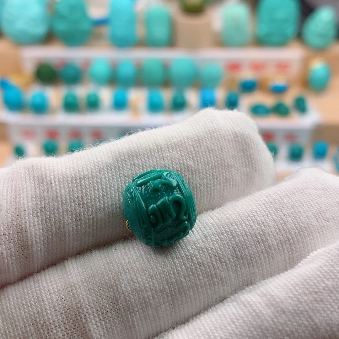 张***庆未镶嵌绿松石珠宝奇石