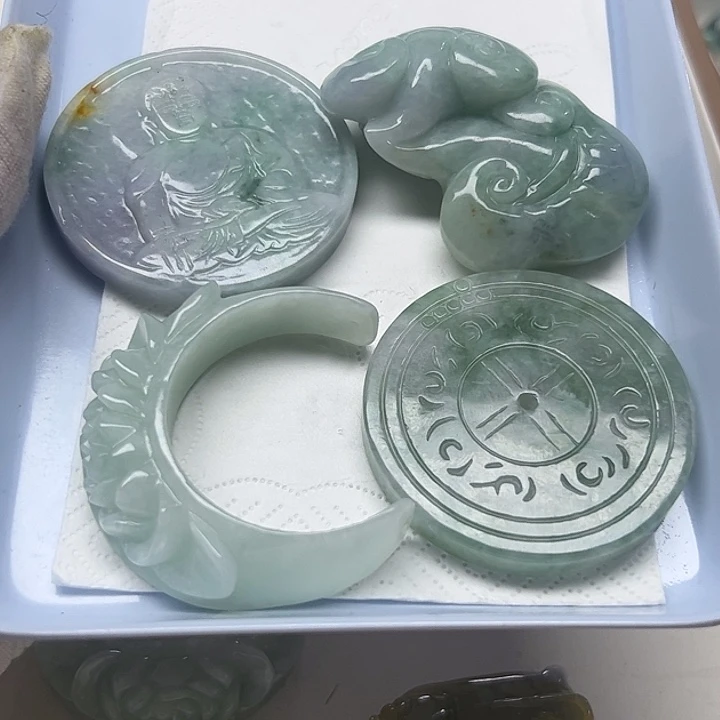 风***钟翡翠未镶嵌颈饰天然翡翠5