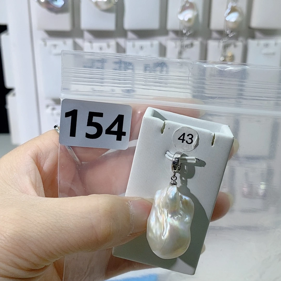淡水珍珠合金颈饰