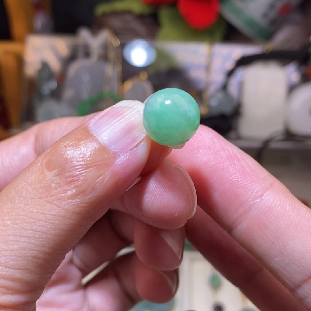 颈饰未镶嵌翡翠珠子180