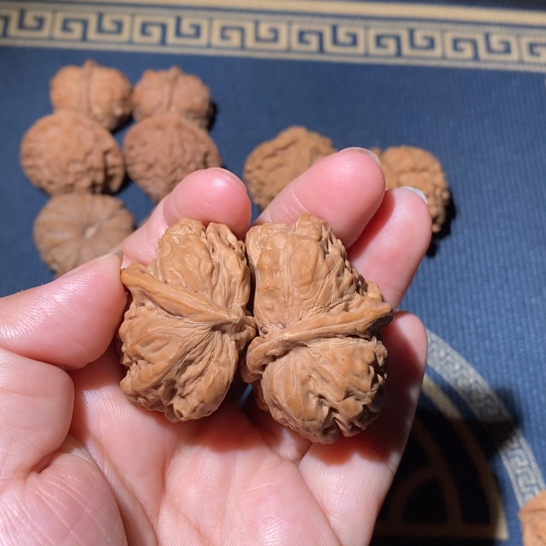 T***l吊坠文玩核桃蛤蟆头异形 特价商品