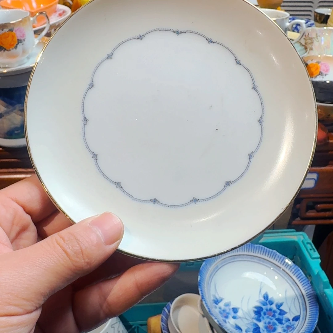 耶***^默认微瑕不退不换