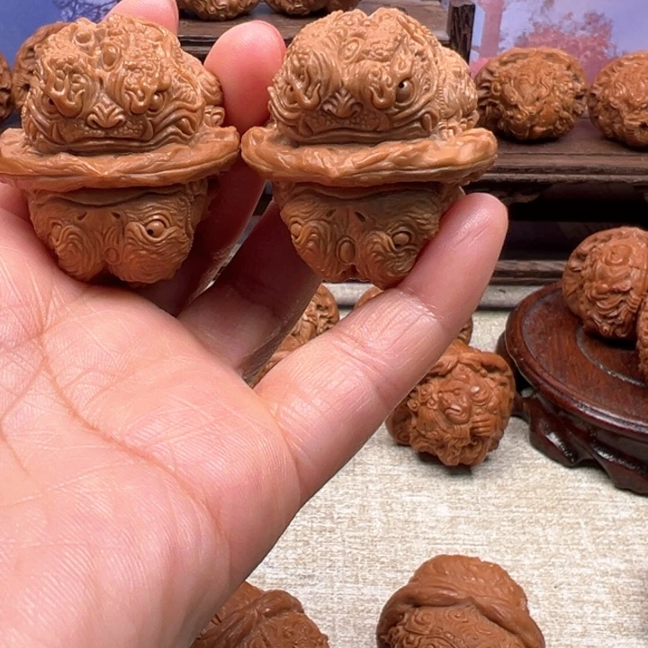 北***苑核桃把件蛤蟆头龙蟾金蟾