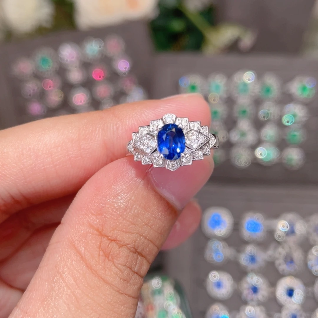 戒指蓝宝石18K金镶嵌1.15ct 皇家蓝