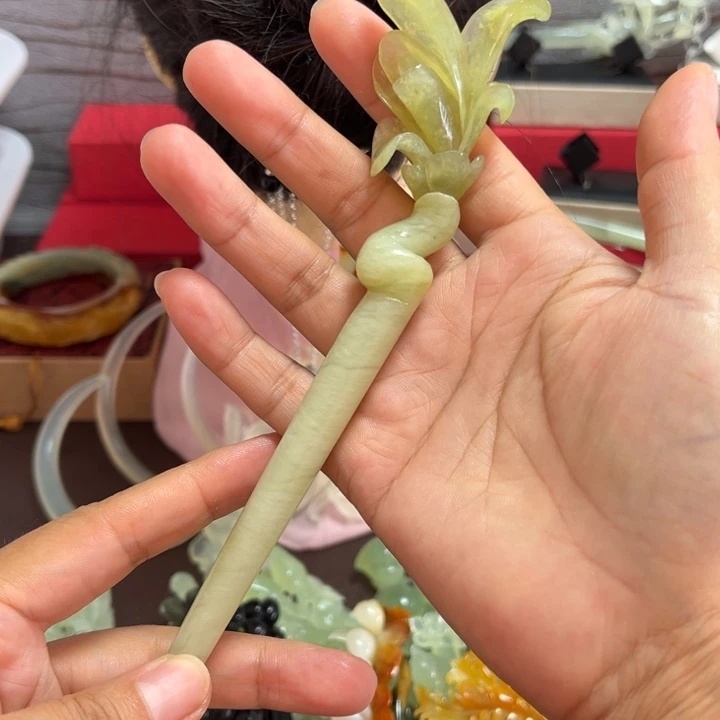 蛇纹石玉未镶嵌发簪