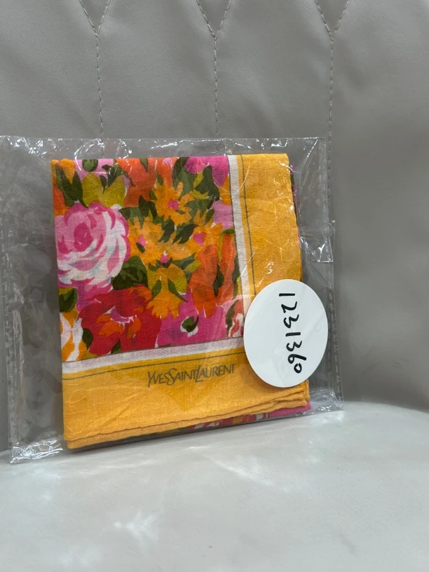 95新 YSL/圣罗兰 夏七中古/丝巾1231360
