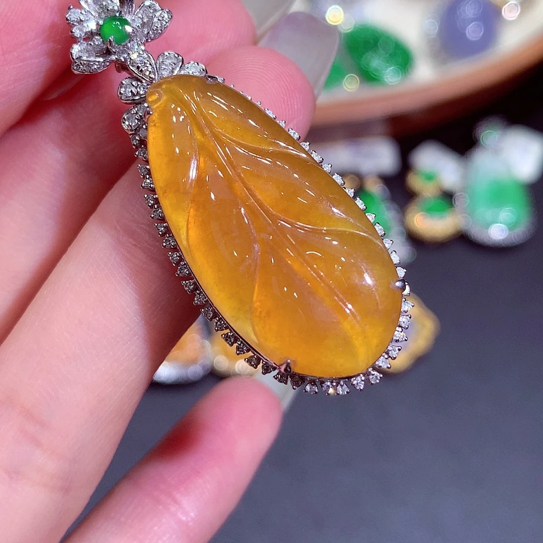 翡翠18K金镶嵌吊坠(不含链)