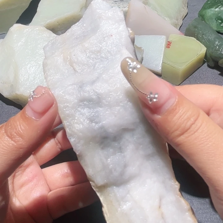 和田玉未镶嵌珠宝奇石