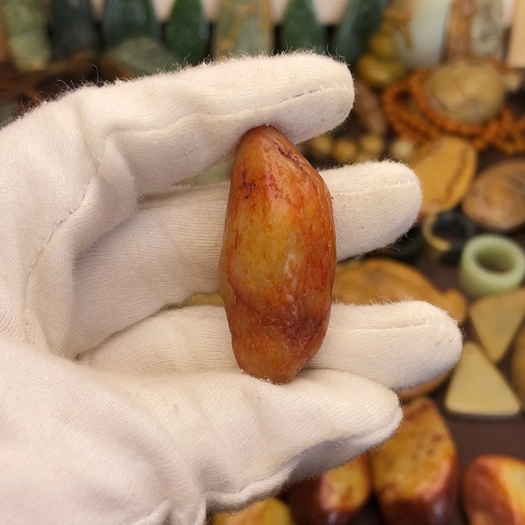 颈饰未镶嵌岫岩河磨玉（透闪石质玉）