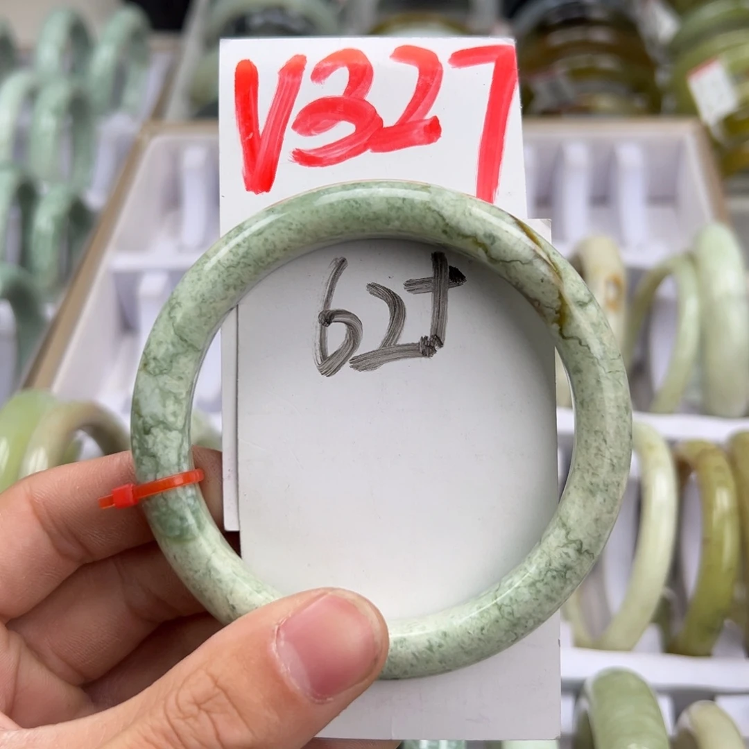 岫玉手镯未镶嵌天然岫玉
