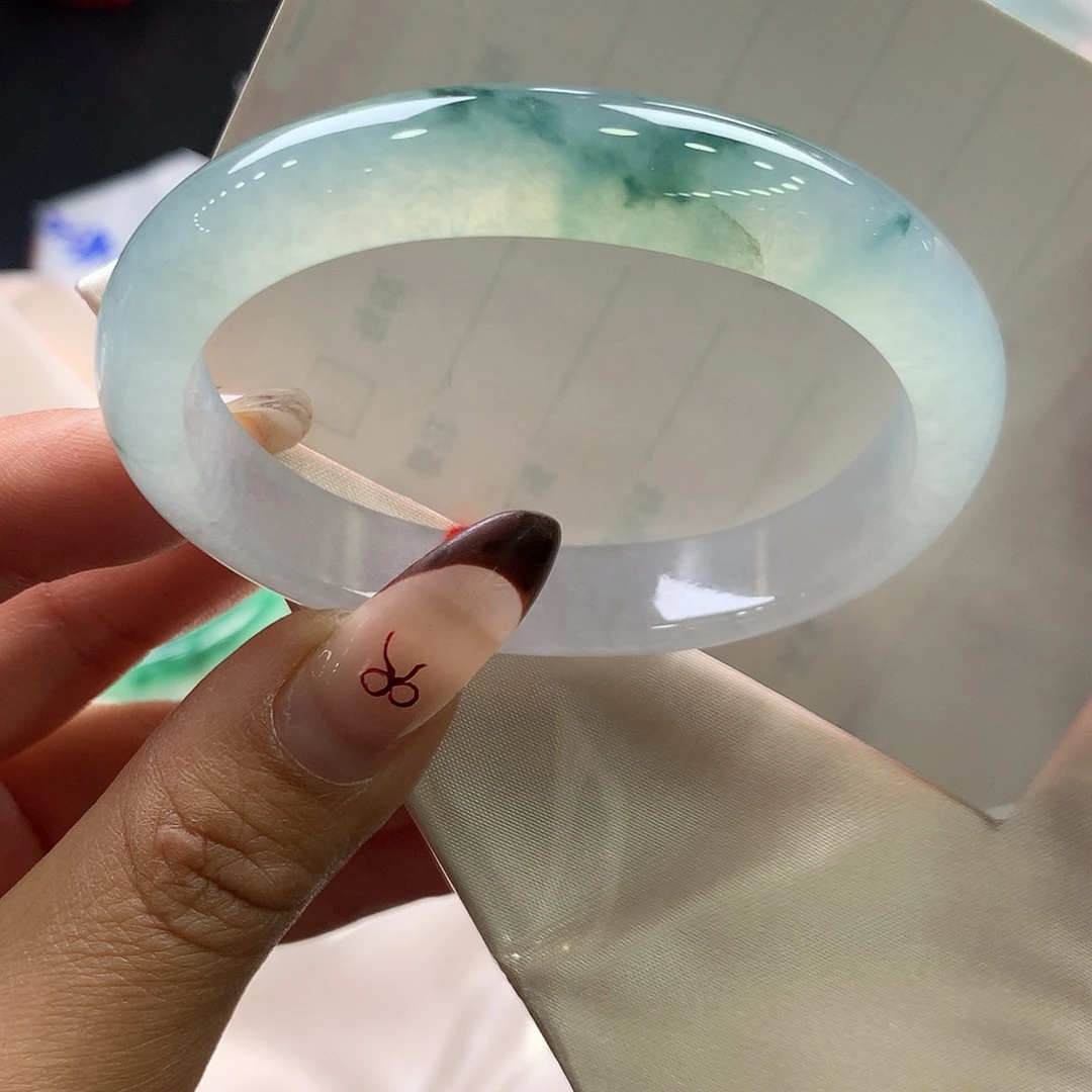翡翠未镶嵌手镯（贵妃镯）7号冰种起光飘花性价比