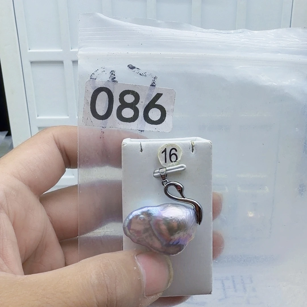 淡水珍珠颈饰合金