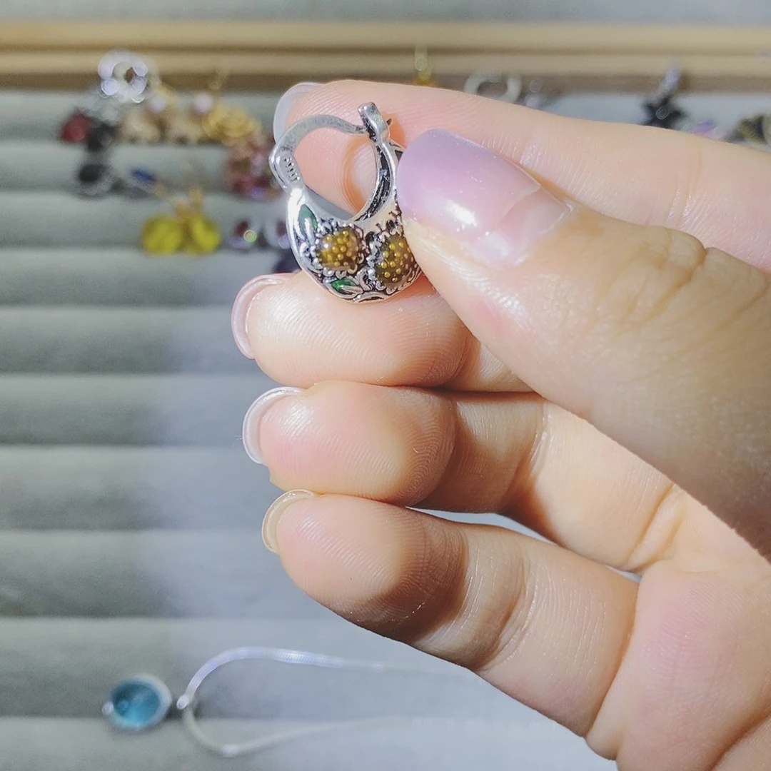 【闪购商品】银S925镶嵌耳饰托帕石