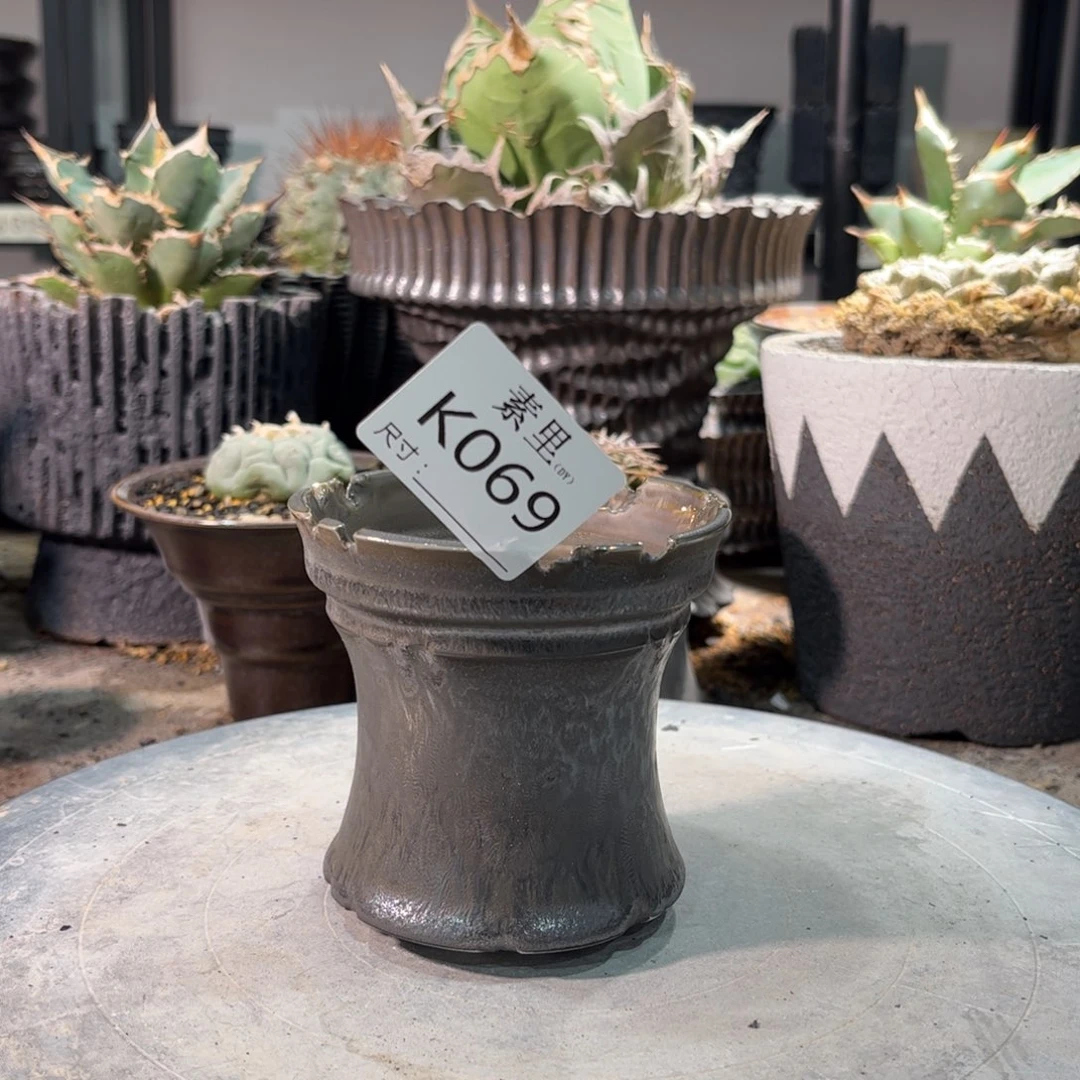 景德镇手工素里内口8.5高9瑕疵