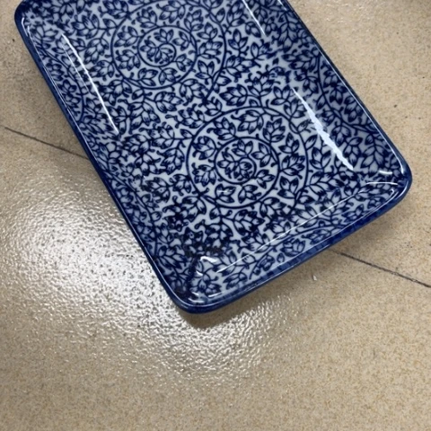 壹***仪瓷片瓷片瑕疵不退不换，介意不拍