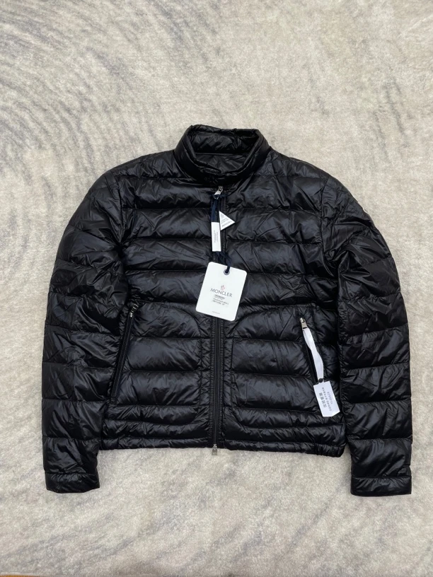 全新未使用 MONCLER 2码ACORUS轻薄款羽绒服-50629