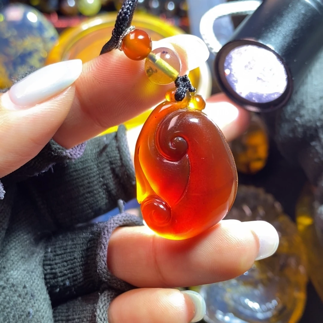 未镶嵌琥珀裸石、